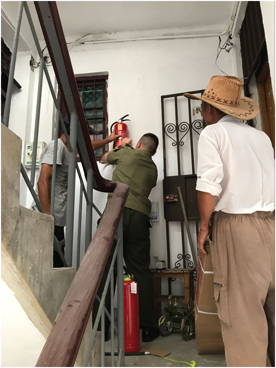 老街文旅公司進(jìn)行公房消防設施大排查